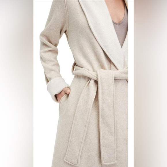 UGG Bathrobe - size medium - Picture 2 of 7